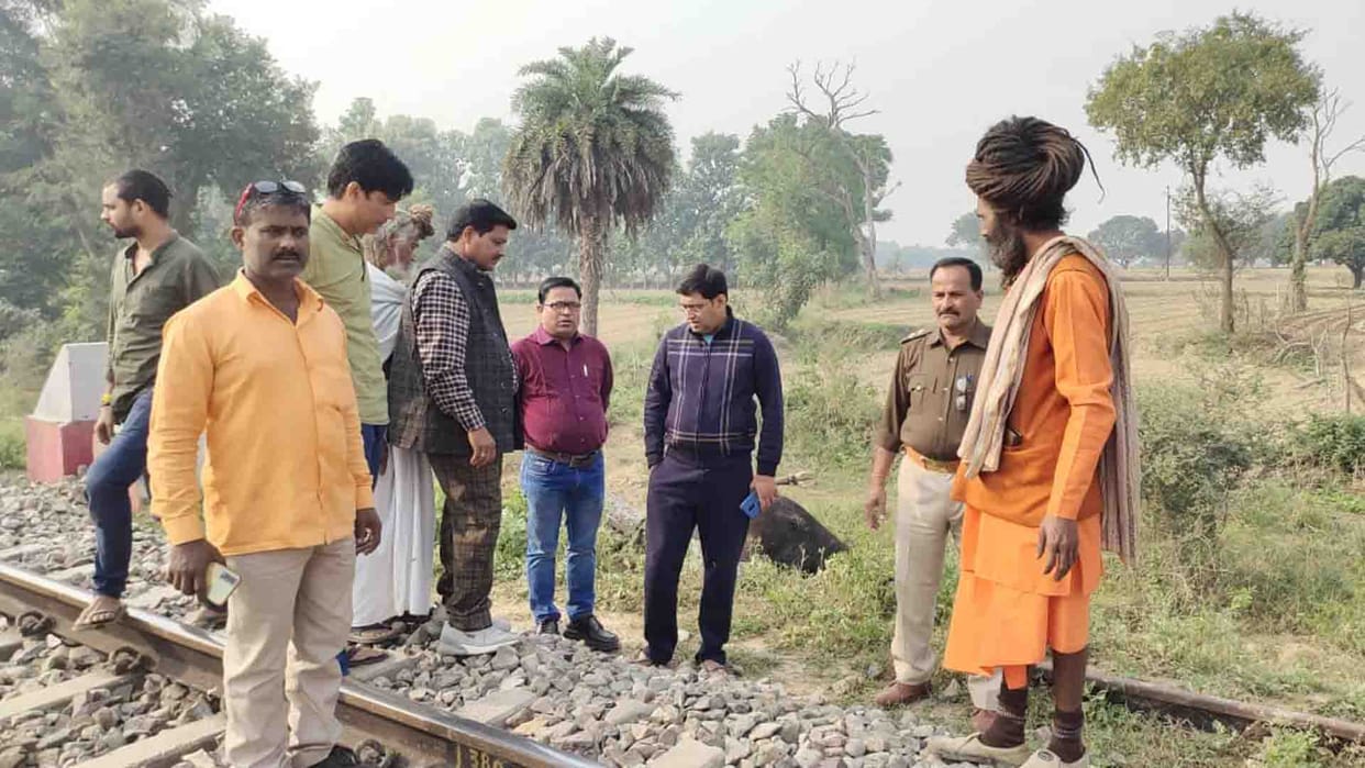 Farrukhabad: Six animals died after being hit by train