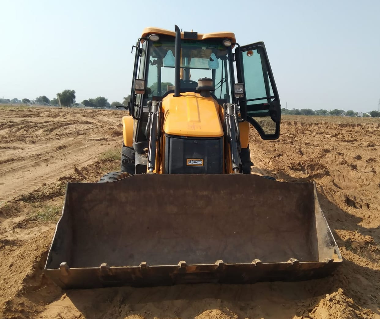 CM's flying squad seizes three vehicles for illegal sand mining