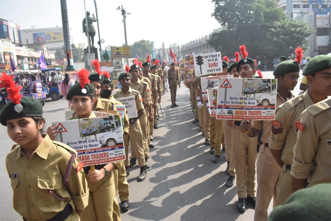 Rally taken out for traffic awareness, children of many schools took part