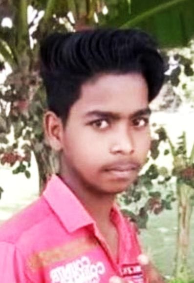The body of a student missing for three days was found, angry relatives surrounded the police station