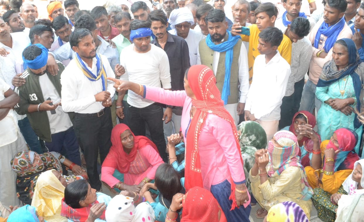 Villagers create ruckus in collectorate in case of woman's murder
