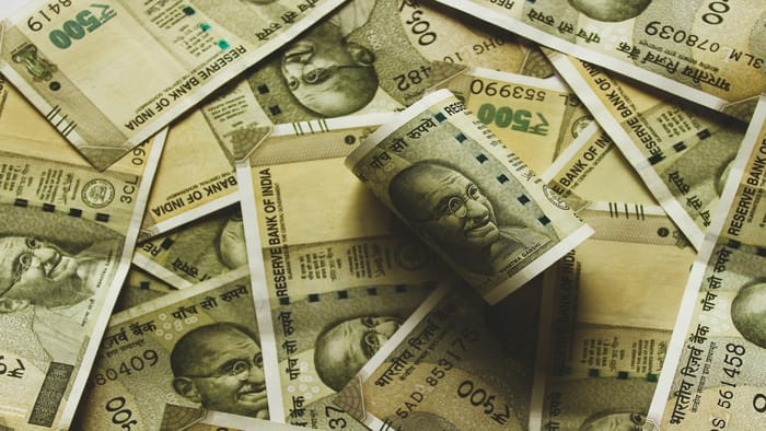 Rupee falls 48 paise to hit all-time low US dollar Business News in Hindi
