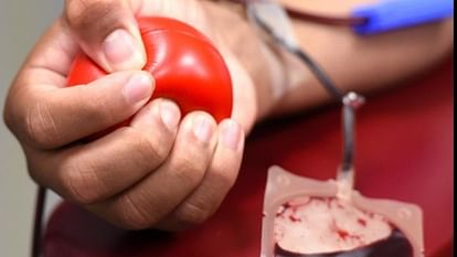 Hathras fulfilling the need of blood in neighboring districts as well