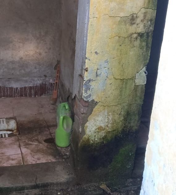 Adarsh School Have Messy Toilets