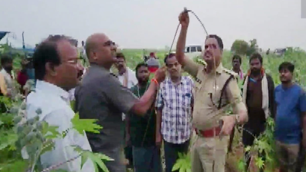 News Wrap Andhra Pradesh Four women killed, three others injured after hit by high-tension wire Top Stories