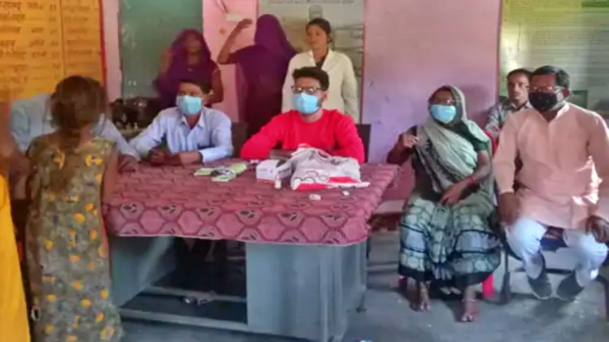 Diarrhea after eating Bhandara in Tikamgarh 56 people fall ill two girls die