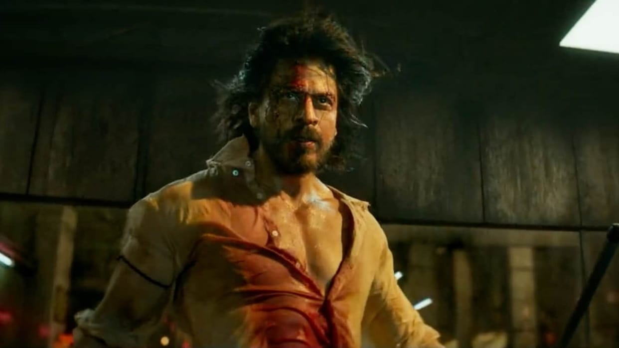 Alia Bhatt Praises Shah Rukh Khan Starrer Pathaan Teaser Deepika Padukone Reaction on her post