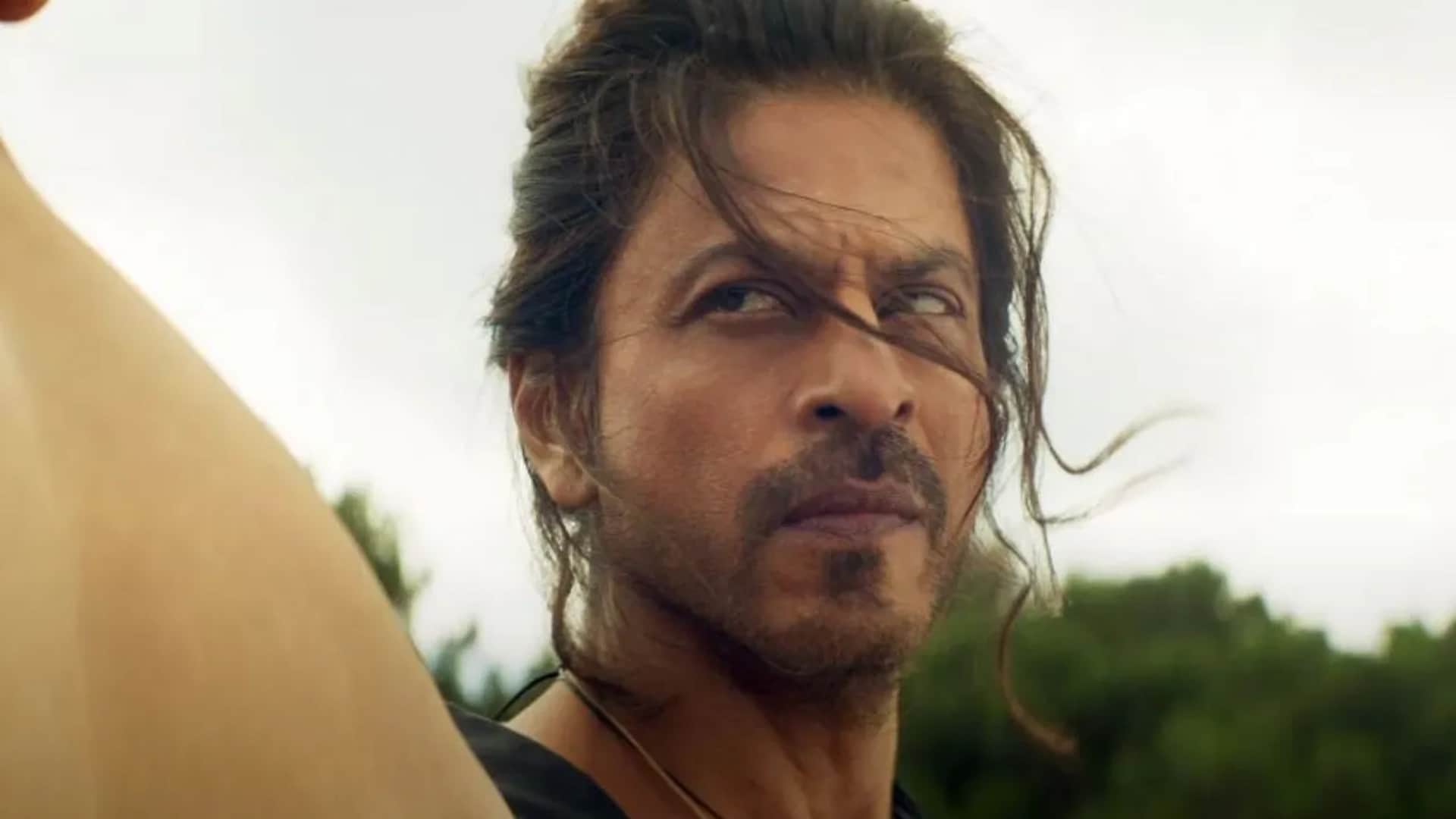 Alia Bhatt Praises Shah Rukh Khan Starrer Pathaan Teaser Deepika Padukone Reaction on her post