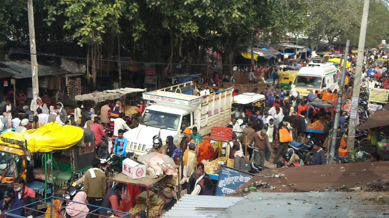 Banda: People getting stuck in jam everyday due to encroachment