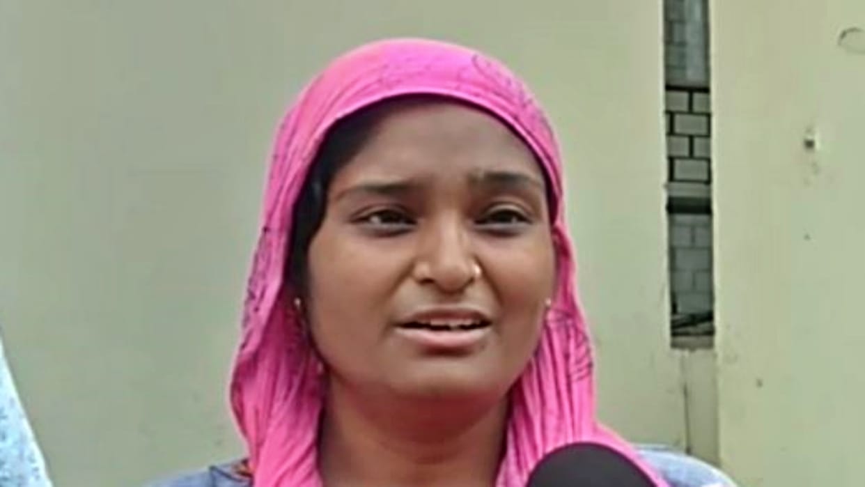 Female sweeper in Gwalior did not get salary for six months