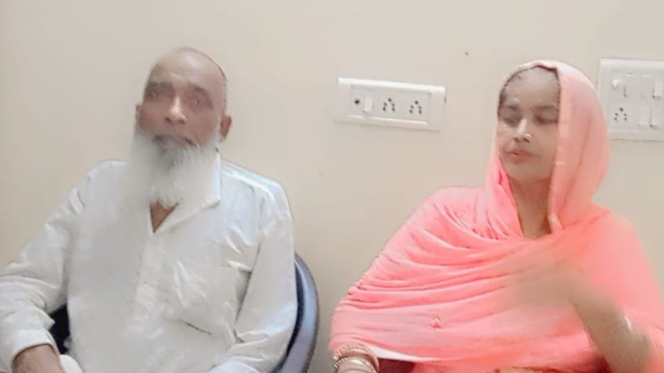 Wife dies 10 minutes after husband's death in kasganj