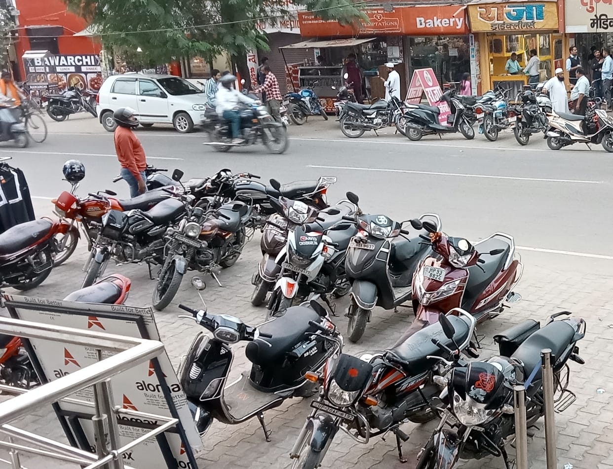 There is no parking in the city, vehicles are increasing continuously