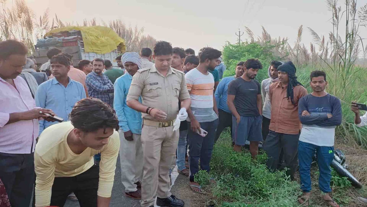 Auraiya Accident: Bike riding youth died due to vehicle collision