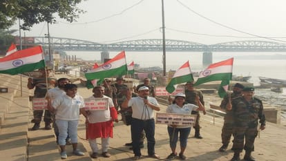 Namami Gange and members of Ganga Task Force on their backs Cleanliness campaign on the ghats