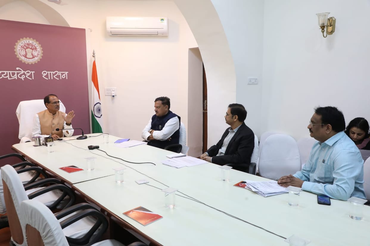 MP News Complaints of shortage of fertilizers increased in the state