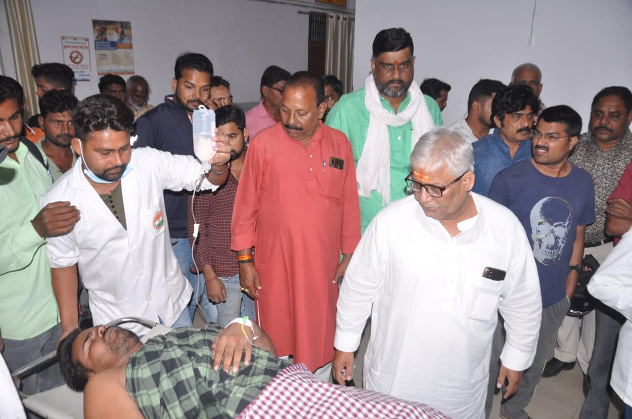 accused of shooting nephew of BJP leader was caught by mau police other absconding