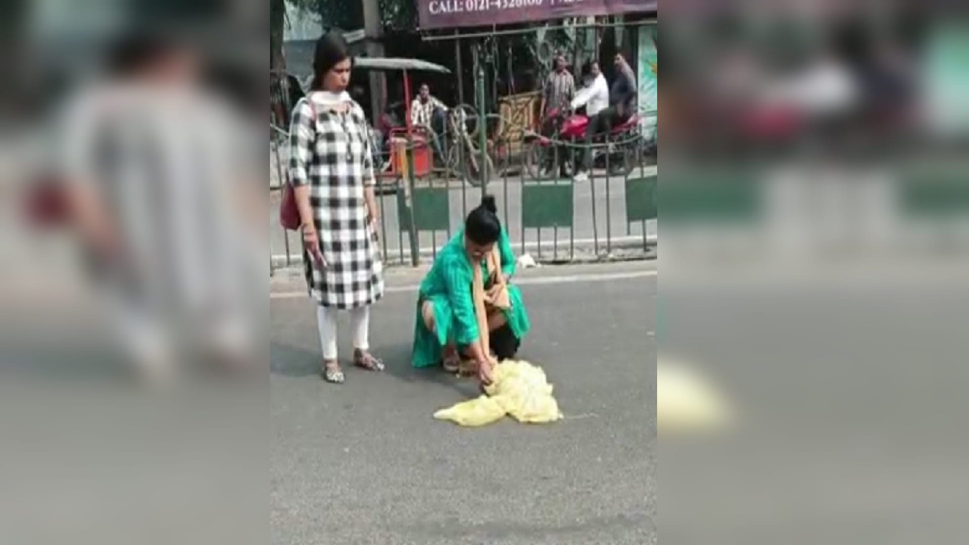 Meerut: Woman sets sari on fire in front of showroom, creates ruckus