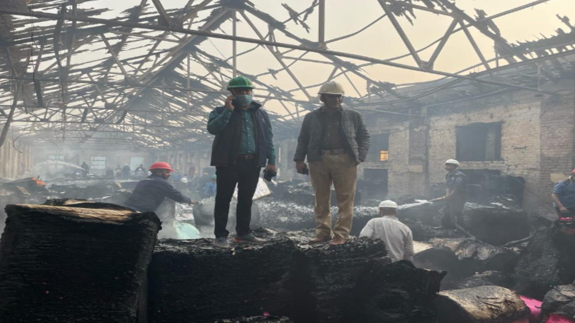 Fire breaks out at Star Paper Mill in Saharanpur, kills an employee and damages crores of rupees