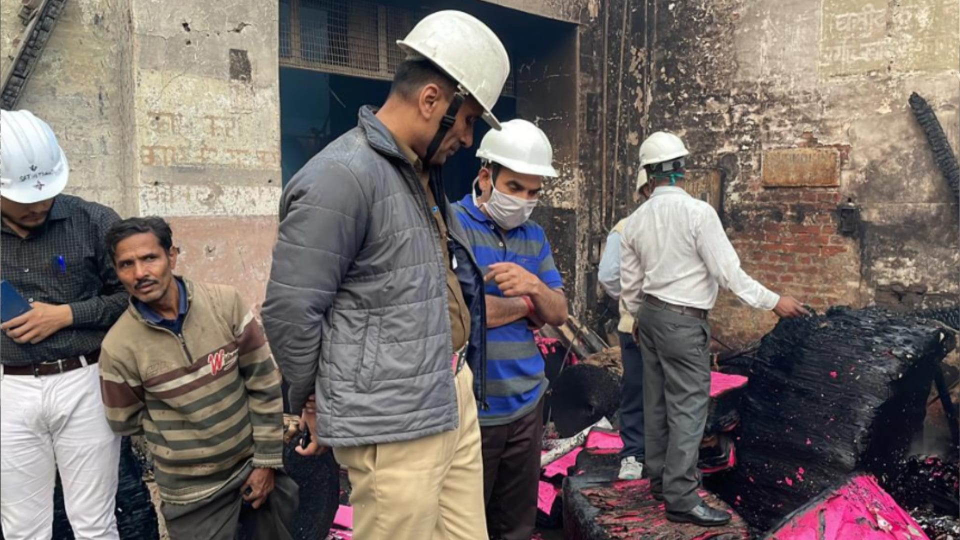 Fire breaks out at Star Paper Mill in Saharanpur, kills an employee and damages crores of rupees