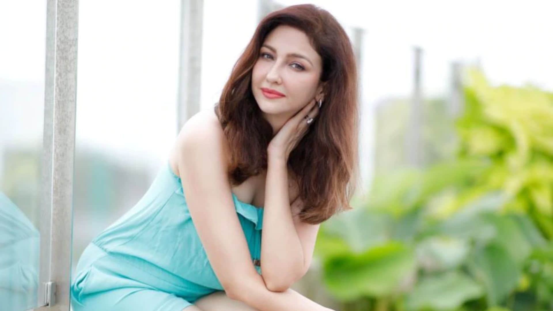 saumya tandon birthday know unknown facts about bhabiji ghar par hain actress