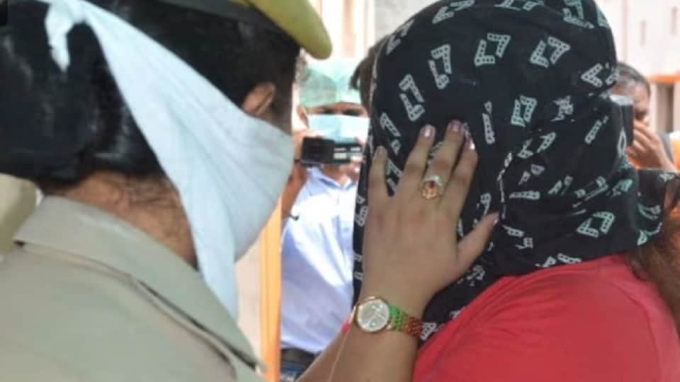 Chargesheet in the court against Roshni  Prostitution Racket Leader in Agra
