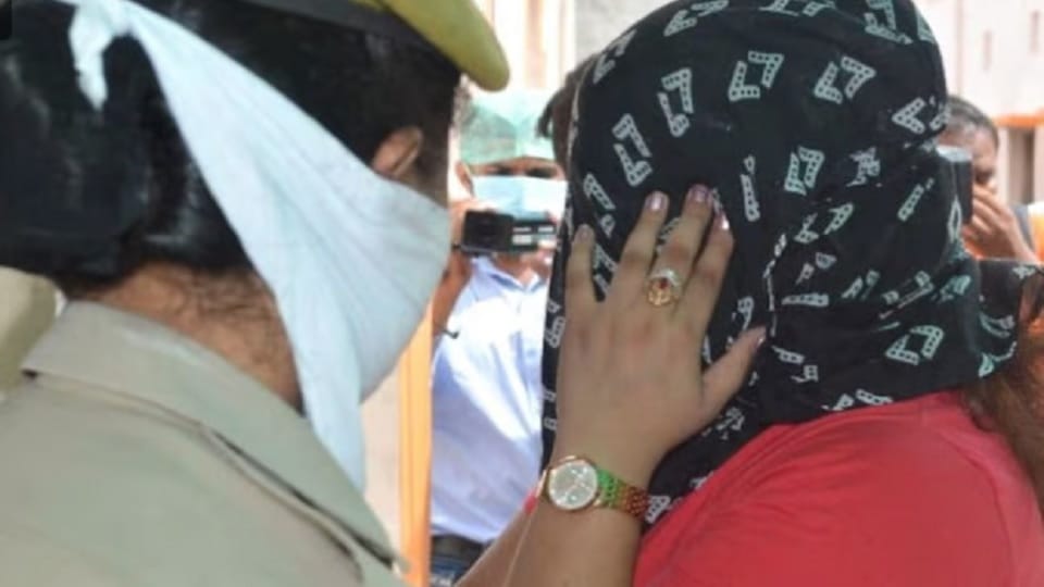 Chargesheet in the court against Roshni  Prostitution Racket Leader in Agra