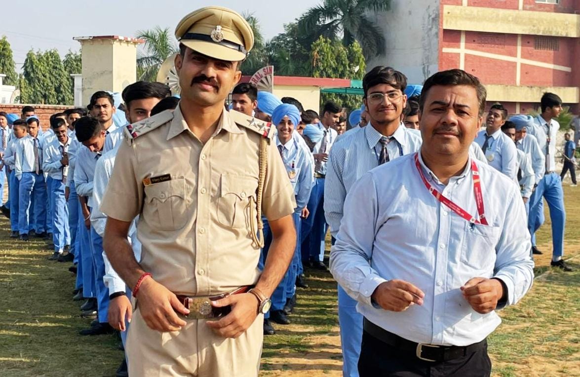 Oath of unity administered to school children, Kurukshetra