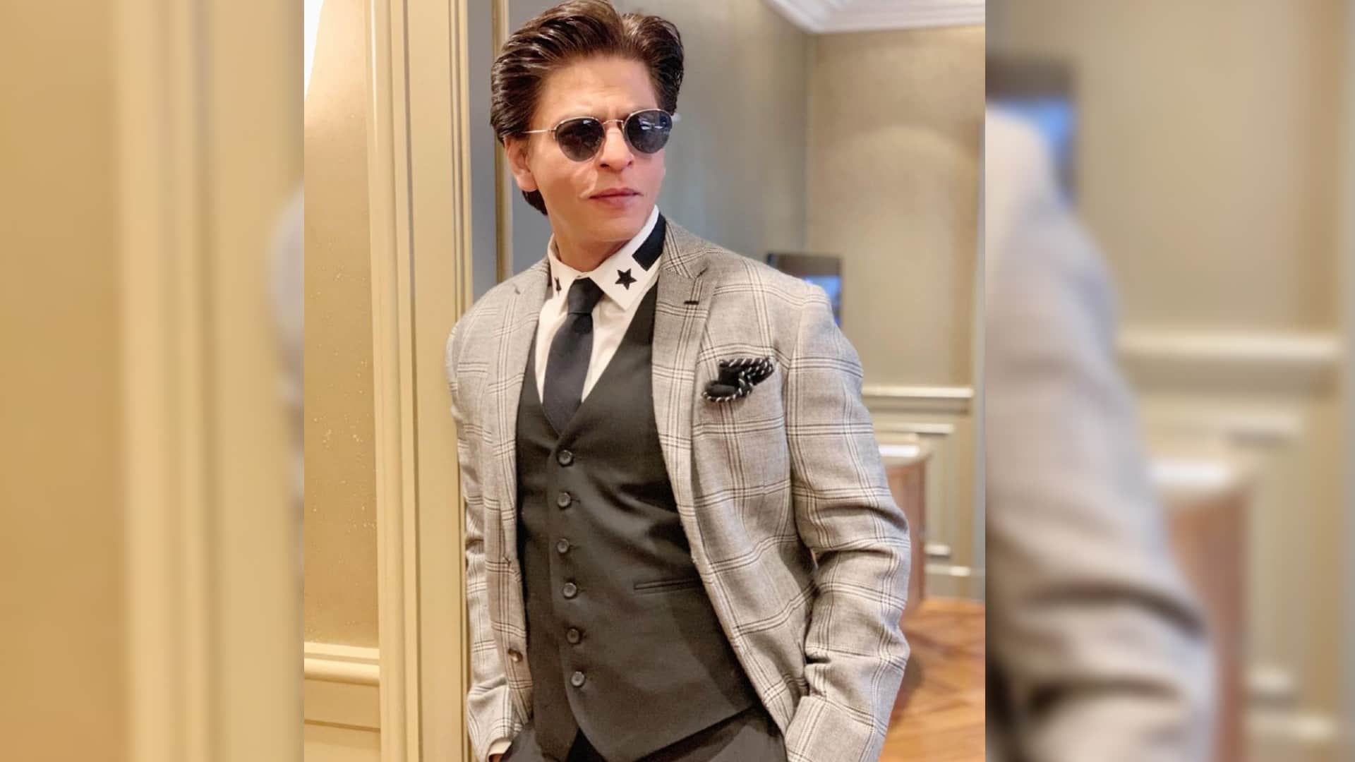 Shahrukh Khan expressed gratitude towards his fans for showering the love they have bestowed upon him