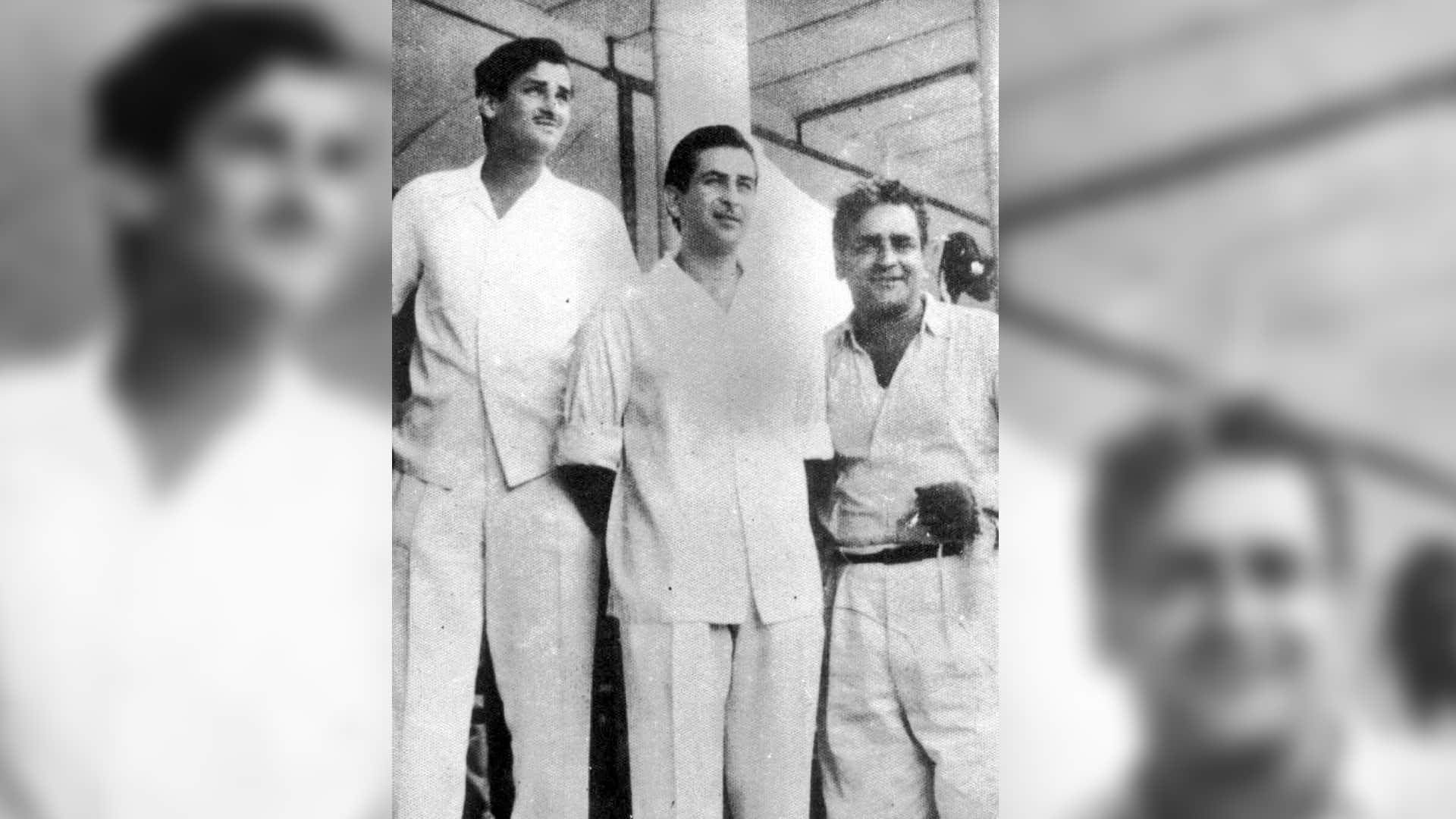 Prithviraj Kapoor Birth Anniversary interesting facts about the actor who stand with a bag outside theatre