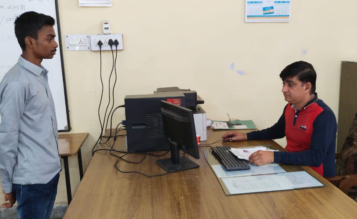 Four steps extended to fill vacant seats