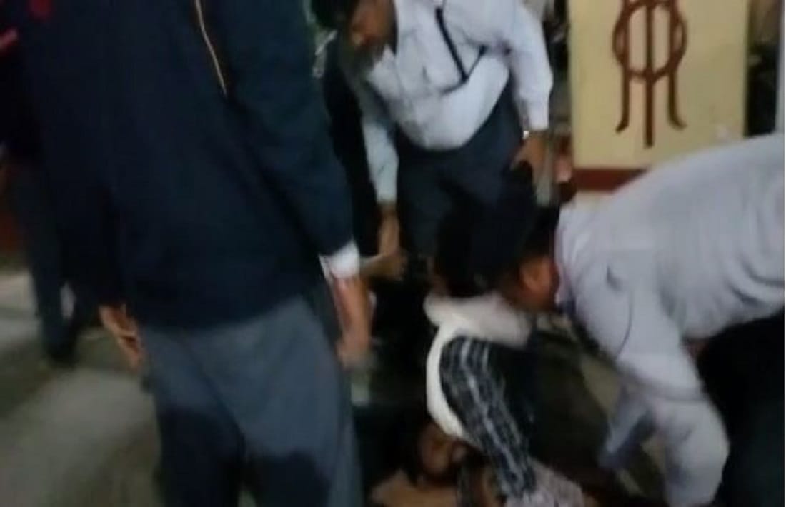 BHU Fee Hike Students sitting on protest for 20 days were forcibly removed by security personnel
