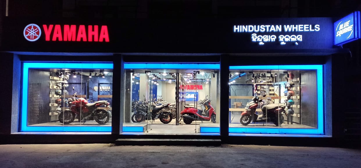 Yamaha Blue Square outlets number reaches to 100 in India Yamaha Motor yamaha bike models in india
