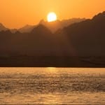 मिस्र के शर्म अल-शेख़ में सूर्यास्त का दृश्य.