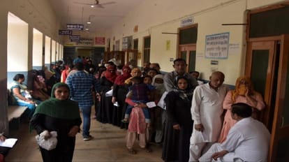 Muzaffarnagar News: रोज आते हैं 200 मरीज, त्वचा रोग विशेषज्ञ तैनात नहीं 200 patients come daily, dermatologist not deployed