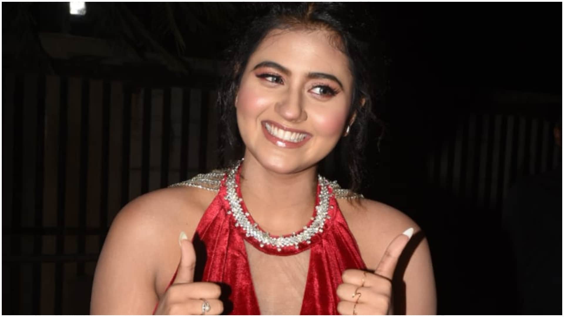 Kaccha badam girl Anjali Arora birthday party photos with urfi javed and friends goes viral on social media