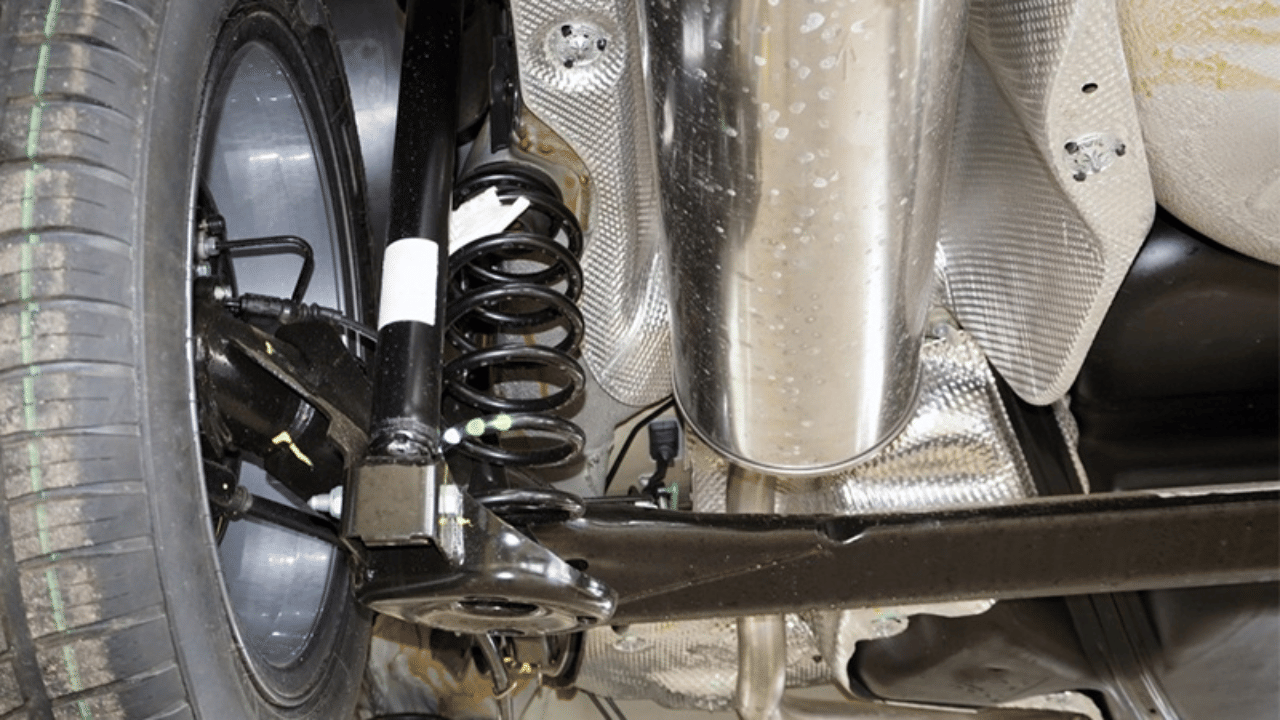 Your car also hits the speed breaker, do these three things, the ground clearance will increase