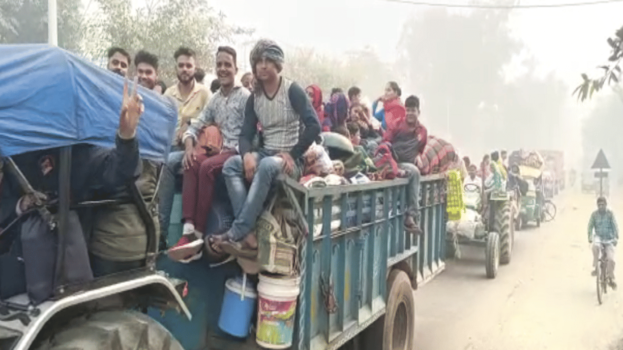 Amroha Devotees thronged to bathe in Tigri Ganga fair cheers for Jai Ganga Maiya