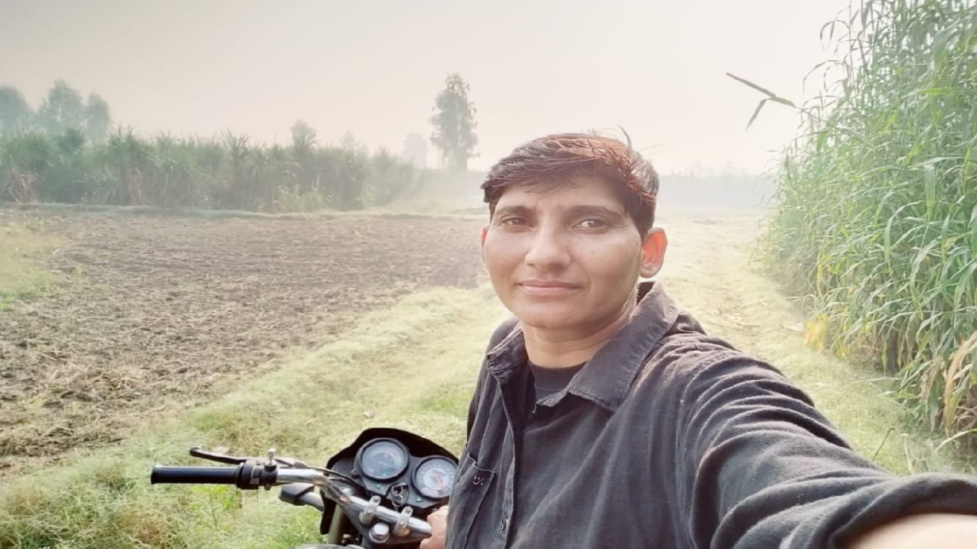 Meet Farmer Rakhi from Muzaffarnagar, she is setting an example for others, farming alone on bighas of land