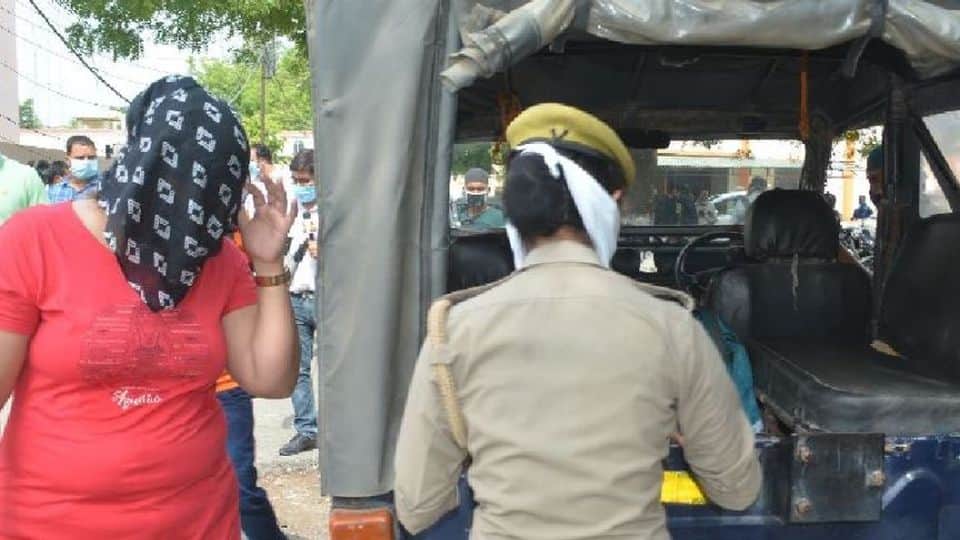 Police filed chargesheet in court against the lady gang leader of prostitution in Agra