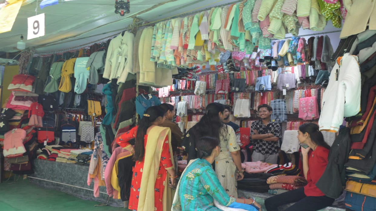 Mzn Winter 2022  market warmed up due to  knock of cold demand for blankets and quilts increased