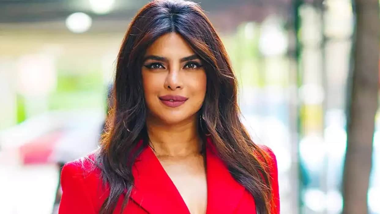 Priyanka Chopra reveals she tripped and fell at recent event but paparazzi not clicked her photos