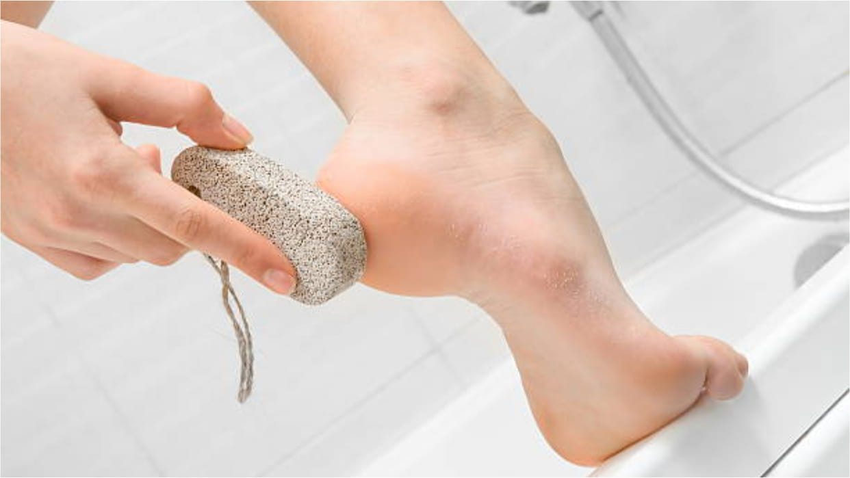Winter Skin Care Tips How To Use A Pumice Stone in Winter On Skin