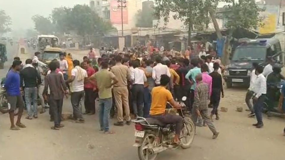 three-year-old child death crashed by tractor-trolley in Agra