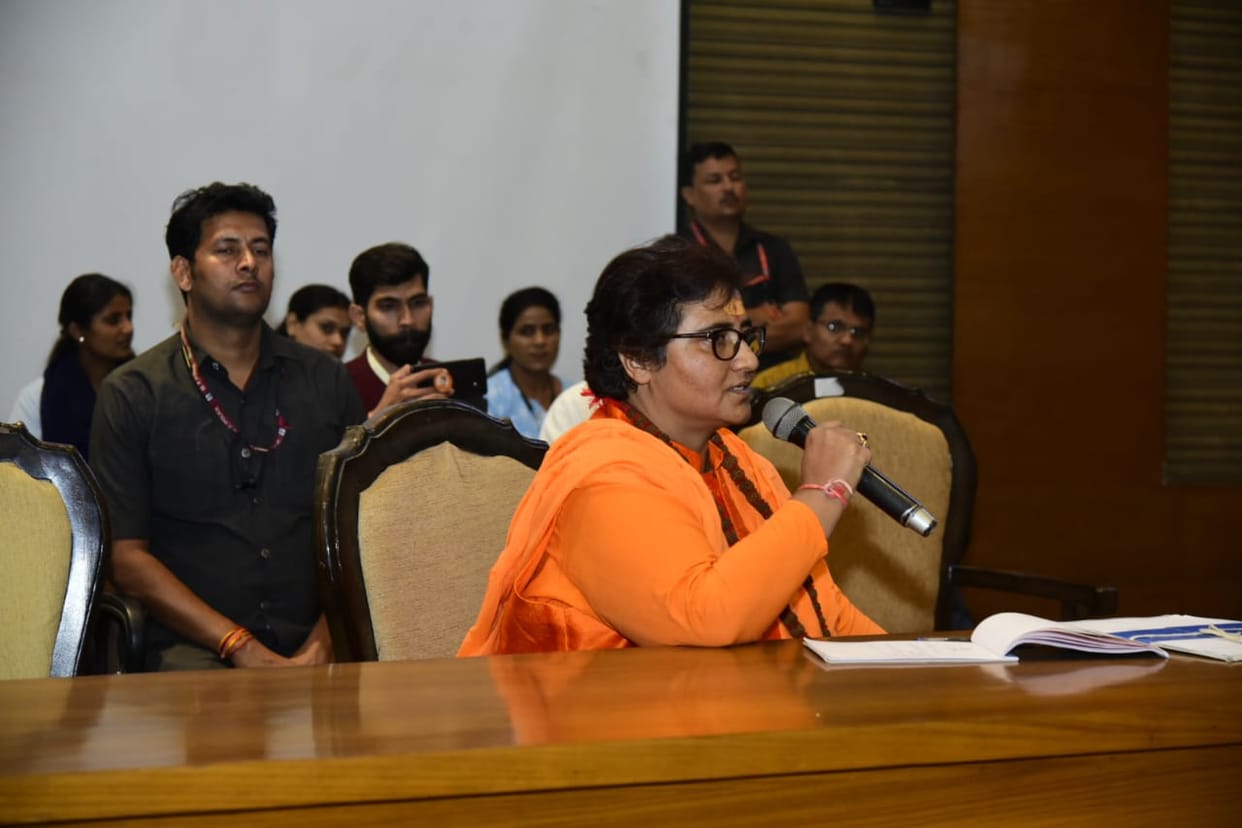 MP News: MP Pragya Thakur said Halal name is impure, name Halalpura as Hanumangarhi