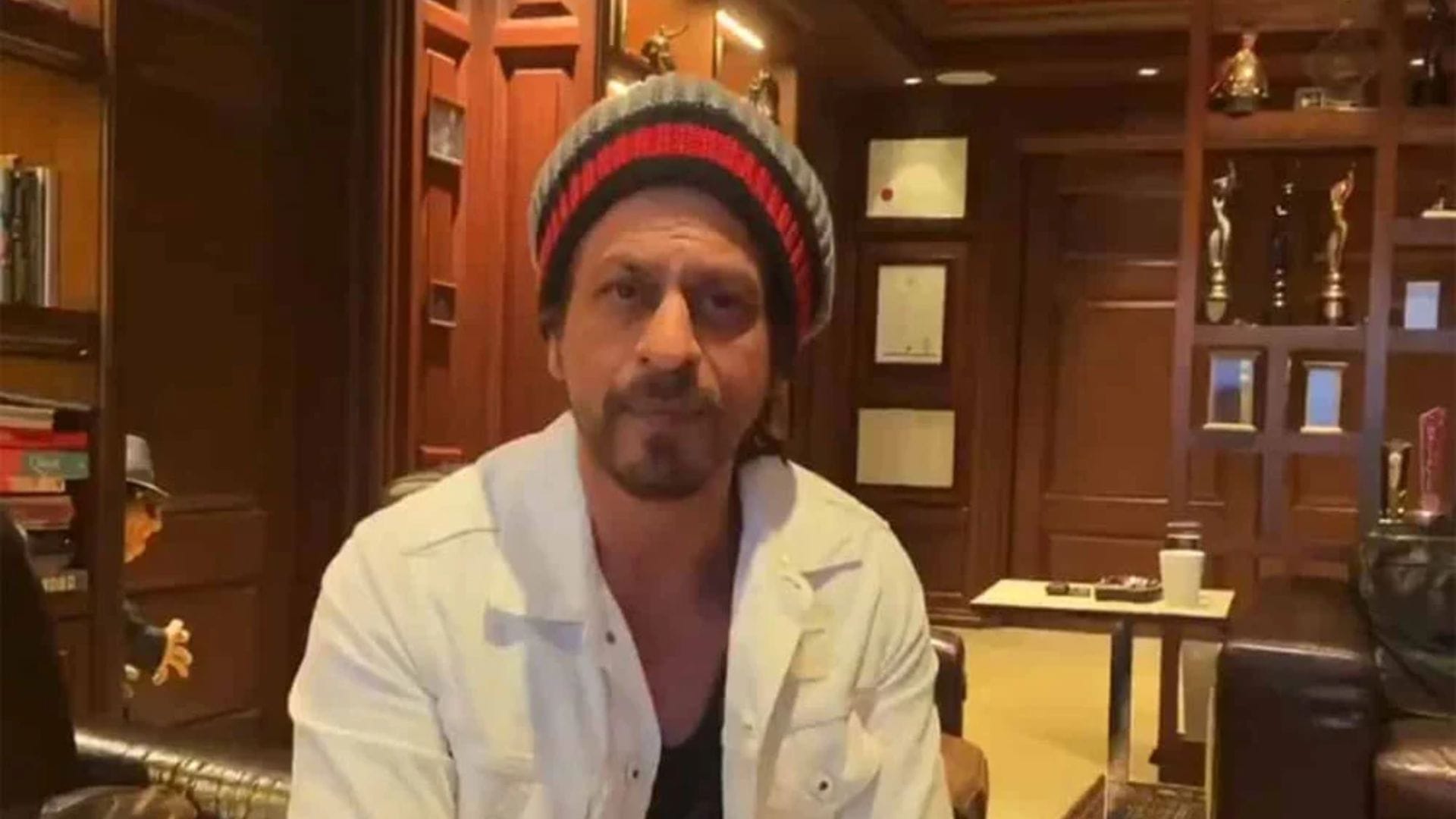 bollywood celebs home offices inside look shahrukh khan alia bhatt amitabh bachchan gauri khan sussanne khan
