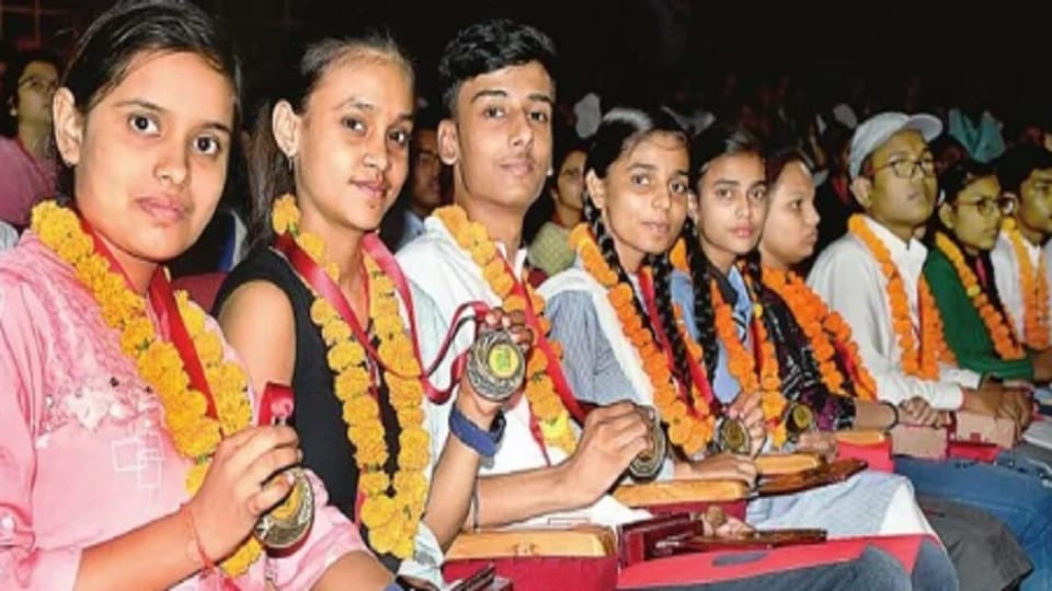 UP News:  Amar Ujala Meritorious Student Award 2022