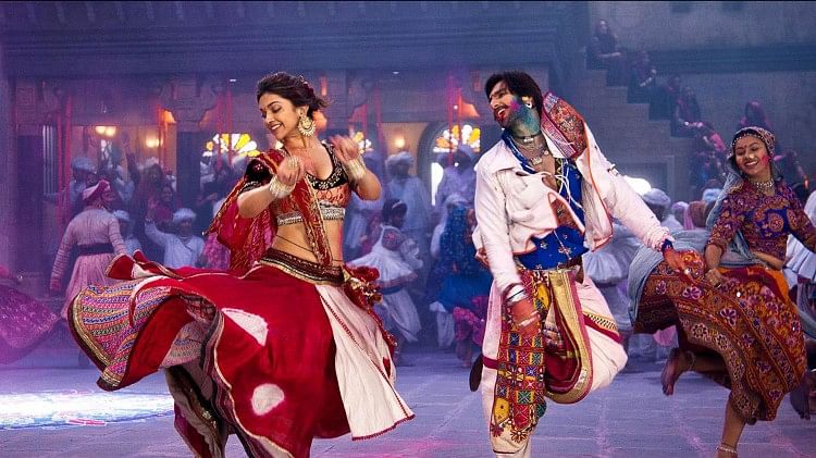 Throwback Thursday Ranveer Singh Deepika Padukone Kissing Scene Ram leela Know BTS Story here