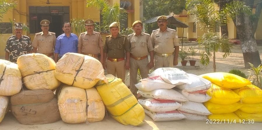 25 bags of fertilizer recovered from the border area, six arrested