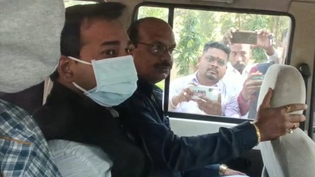 chhattisgarh deputy collector arrested for taking bribe of rs 20 thousand