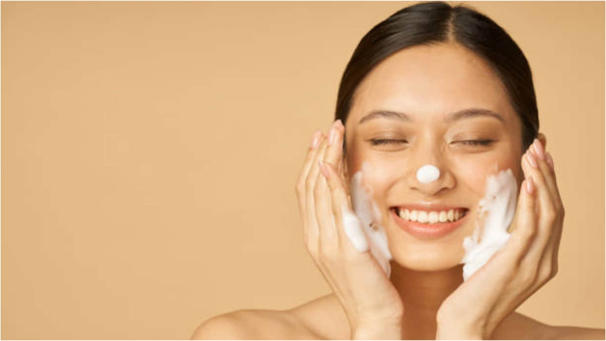 wash your face with curd besan and see the difference in skin